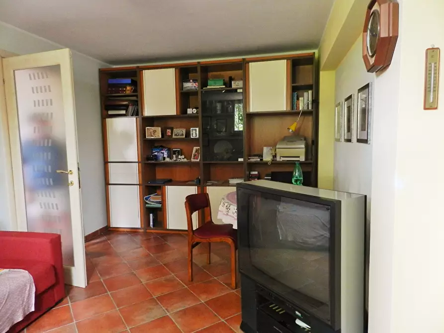 Immagine 80 di Villa in vendita  a Montignoso