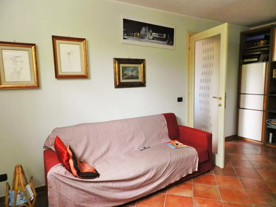 Immagine 81 di Villa in vendita  a Montignoso