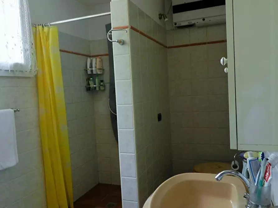 Immagine 83 di Villa in vendita  a Montignoso