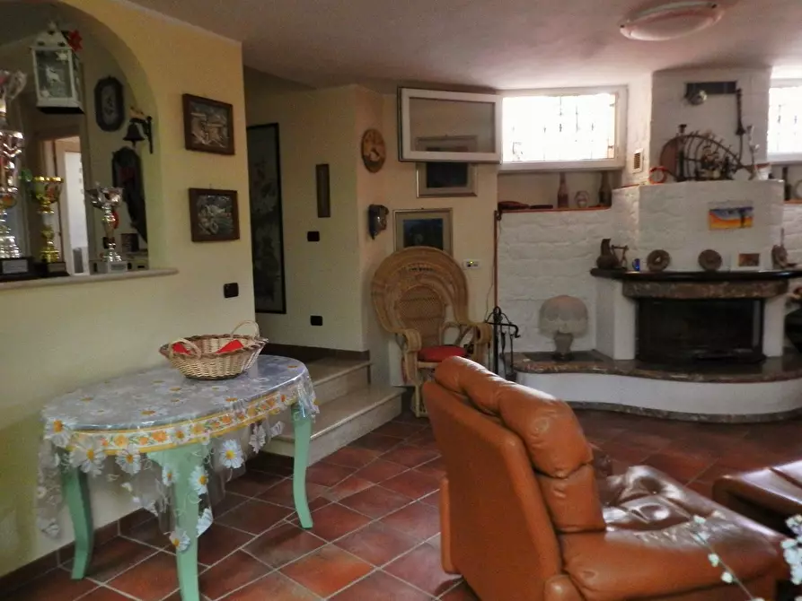 Immagine 88 di Villa in vendita  a Montignoso