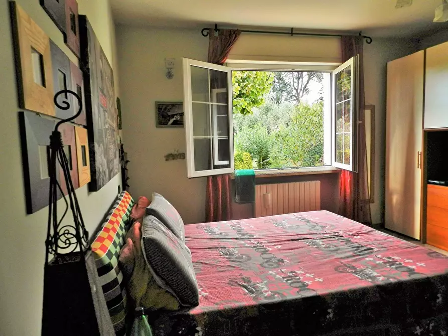 Immagine 98 di Villa in vendita  a Montignoso