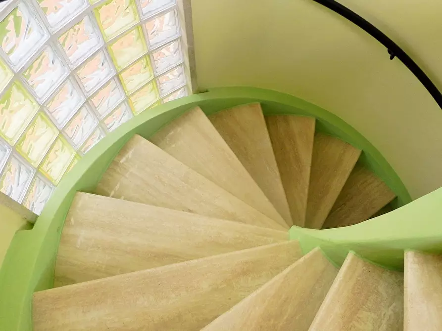 Immagine 101 di Villa in vendita  a Montignoso