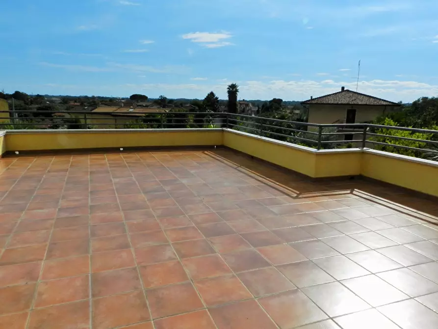 Immagine 108 di Villa in vendita  a Montignoso