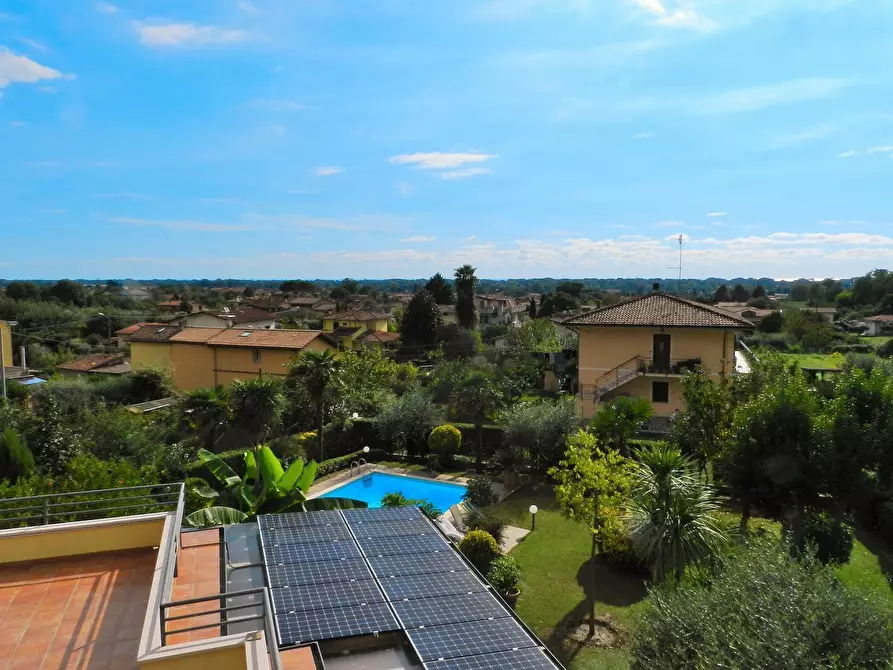 Immagine 114 di Villa in vendita  a Montignoso