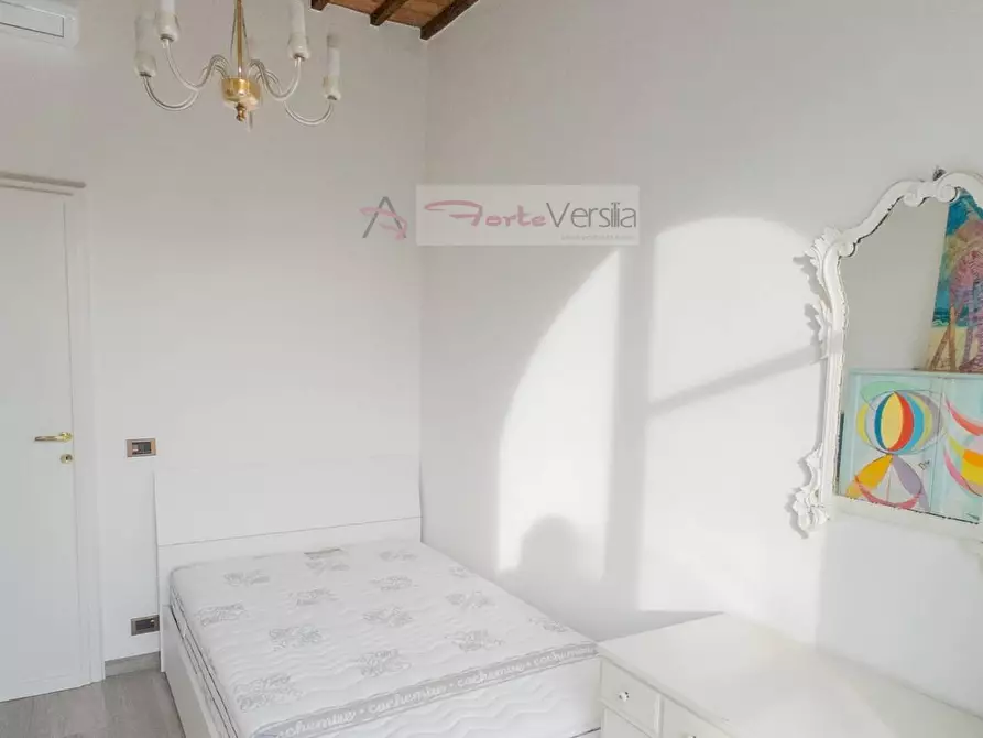 Immagine 13 di Villa in affitto  a Forte Dei Marmi