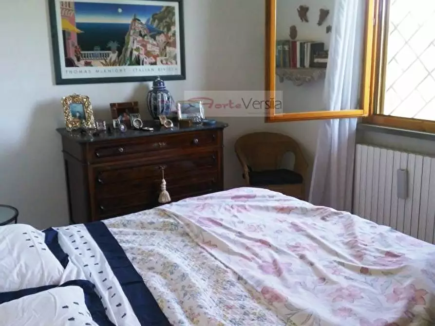 Immagine 26 di Villa in vendita  a Montignoso