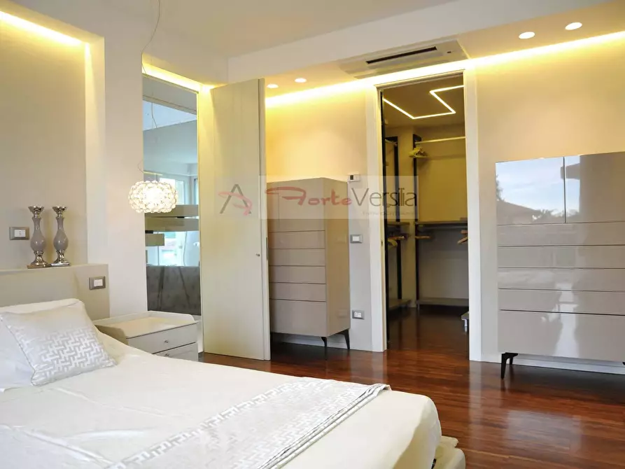 Immagine 19 di Villa in affitto  a Forte Dei Marmi