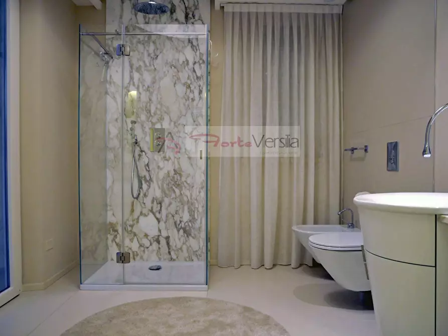 Immagine 30 di Villa in affitto  a Forte Dei Marmi