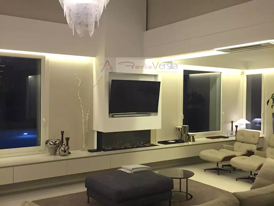 Immagine 11 di Villa in affitto  a Forte Dei Marmi