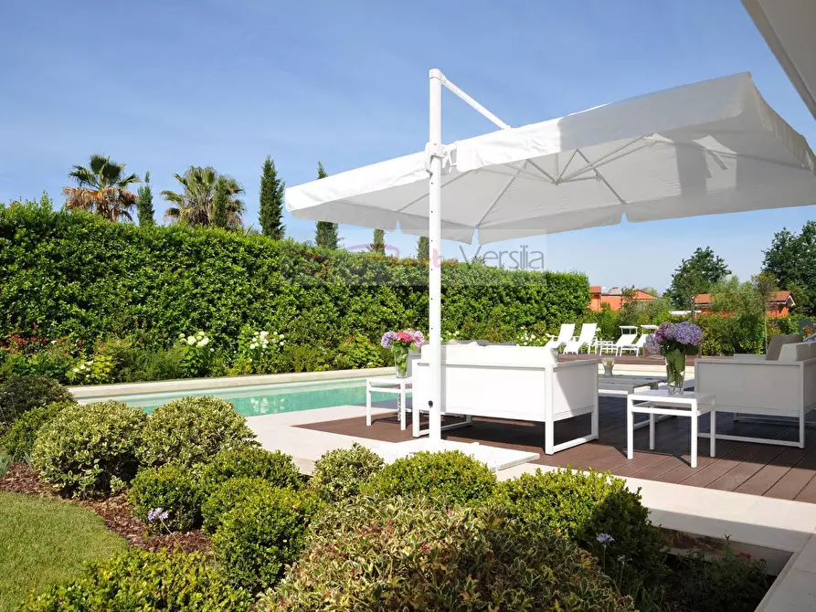 Immagine 5 di Villa in affitto  a Forte Dei Marmi