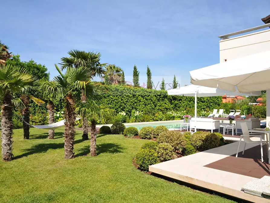 Immagine 6 di Villa in affitto  a Forte Dei Marmi