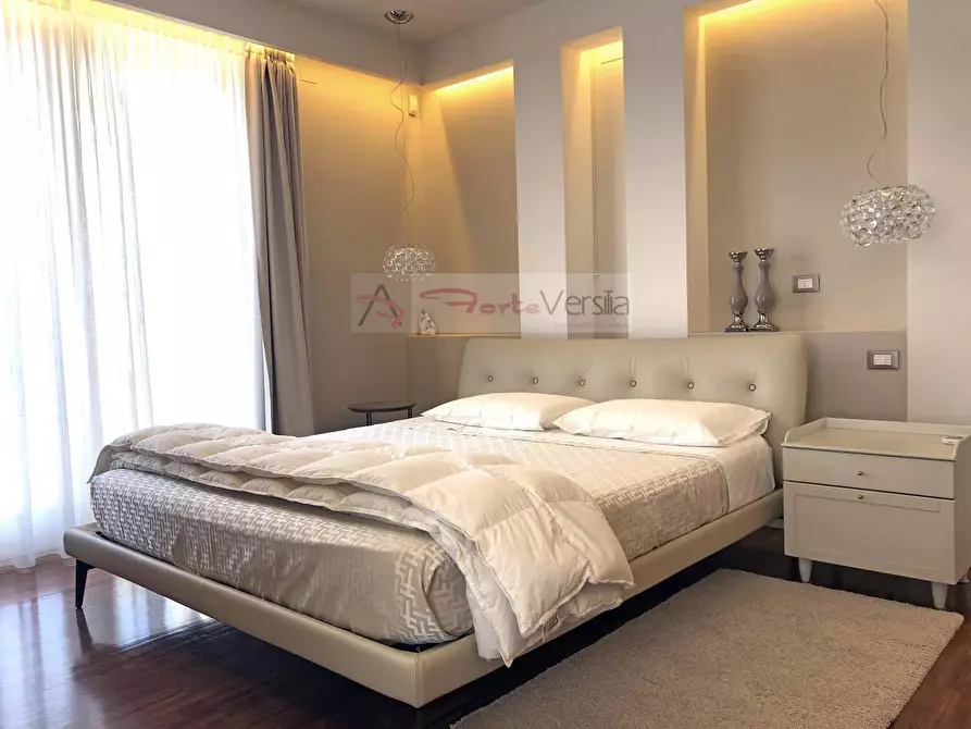 Immagine 36 di Villa in affitto  a Forte Dei Marmi