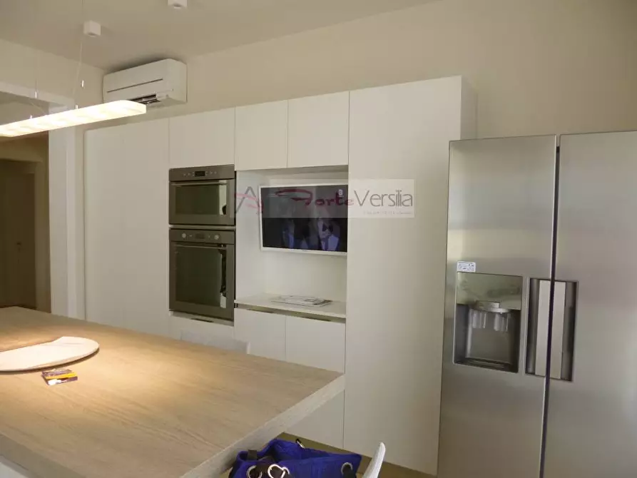 Immagine 6 di Villa in affitto  a Forte Dei Marmi