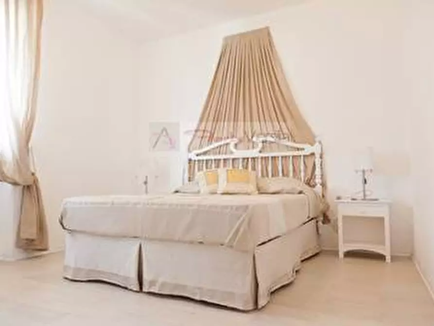 Immagine 7 di Villa in vendita  a Forte Dei Marmi