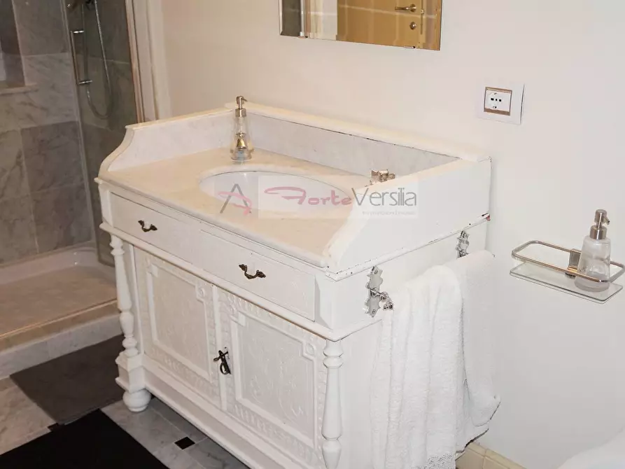 Immagine 46 di Villa in vendita  a Forte Dei Marmi