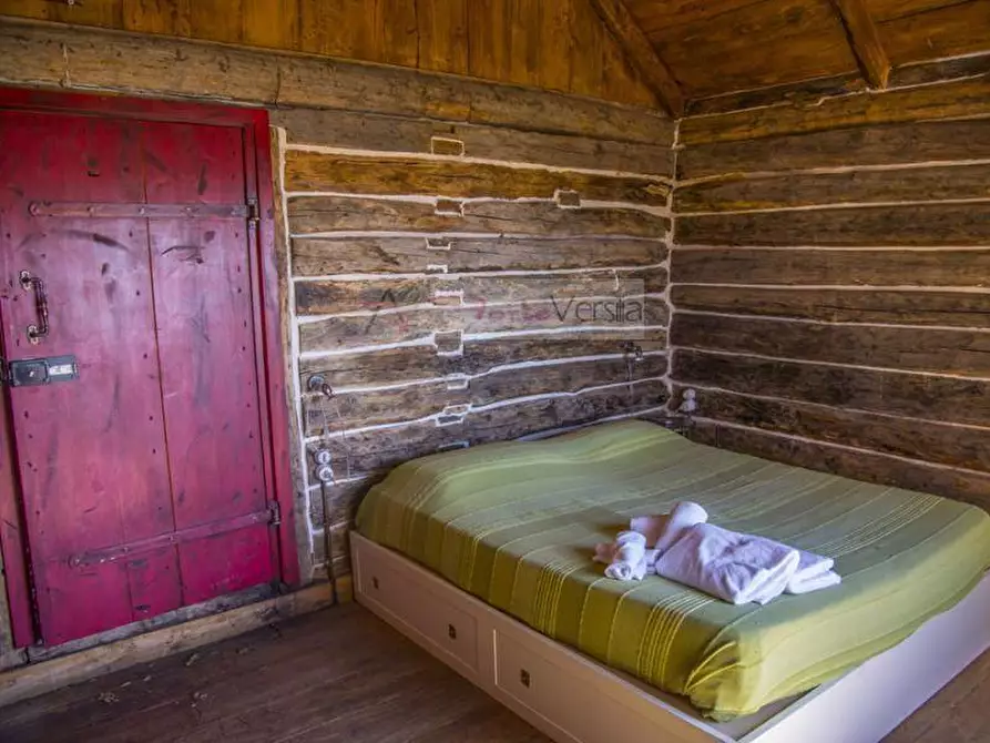 Immagine 23 di Rustico / casale in vendita  a Camaiore