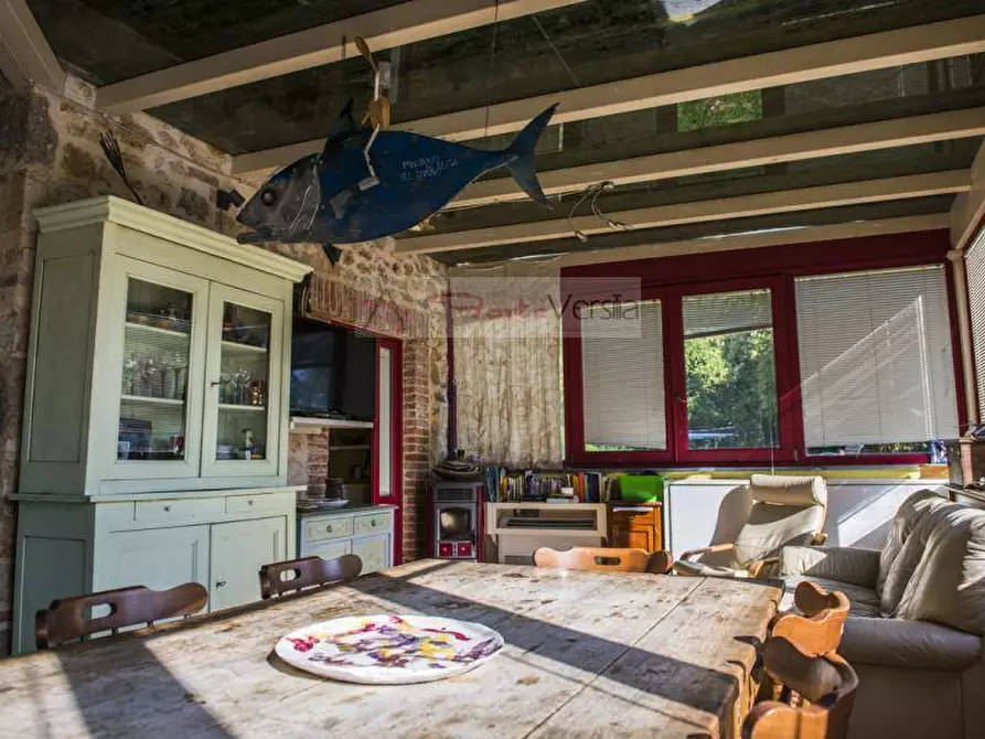 Immagine 39 di Rustico / casale in vendita  a Camaiore
