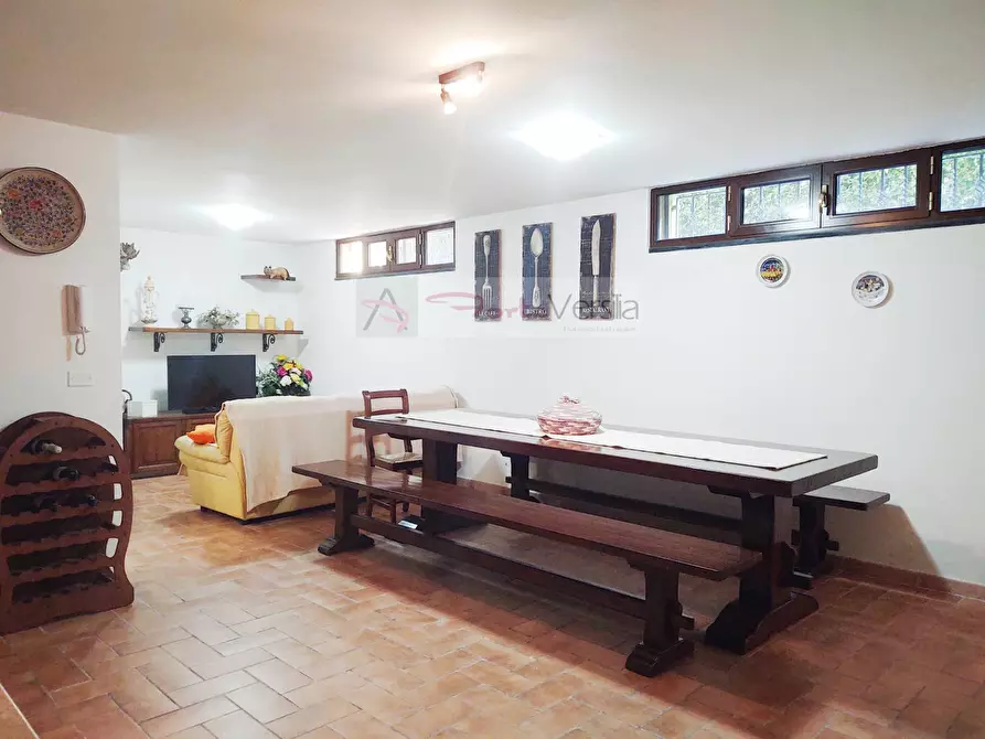 Immagine 30 di Villa in vendita  a Seravezza