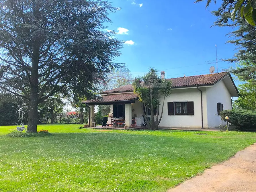 Immagine 6 di Villa in vendita  a Pietrasanta