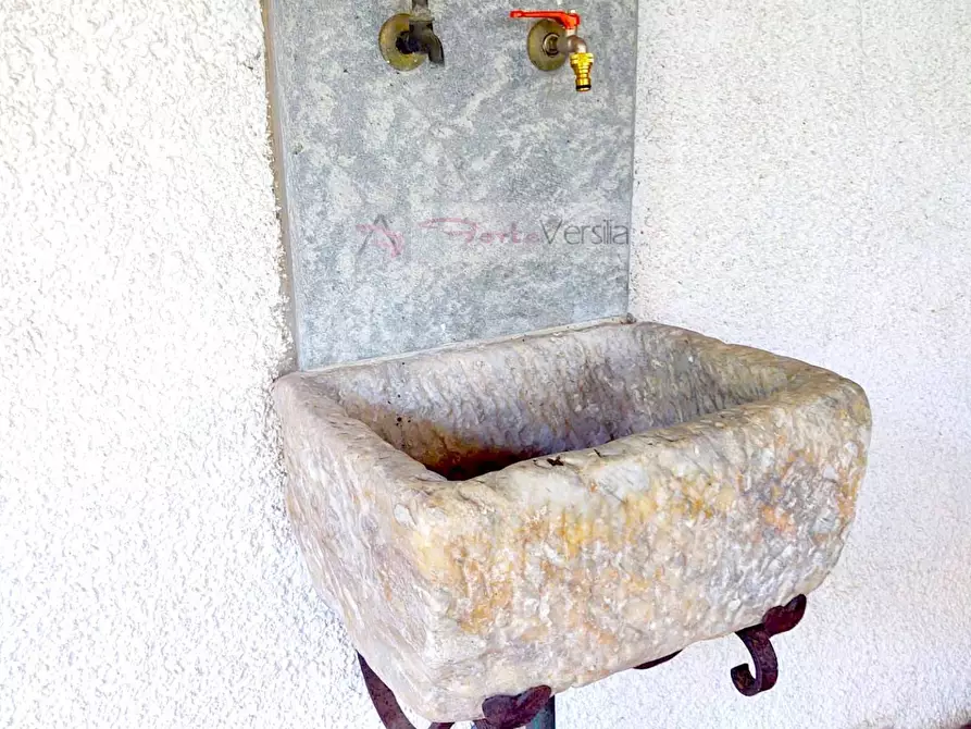 Immagine 16 di Villa in vendita  a Pietrasanta