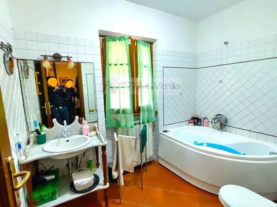 Immagine 29 di Villa in vendita  a Pietrasanta