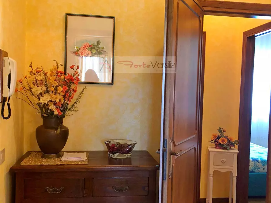 Immagine 12 di Villa in vendita  a Forte Dei Marmi