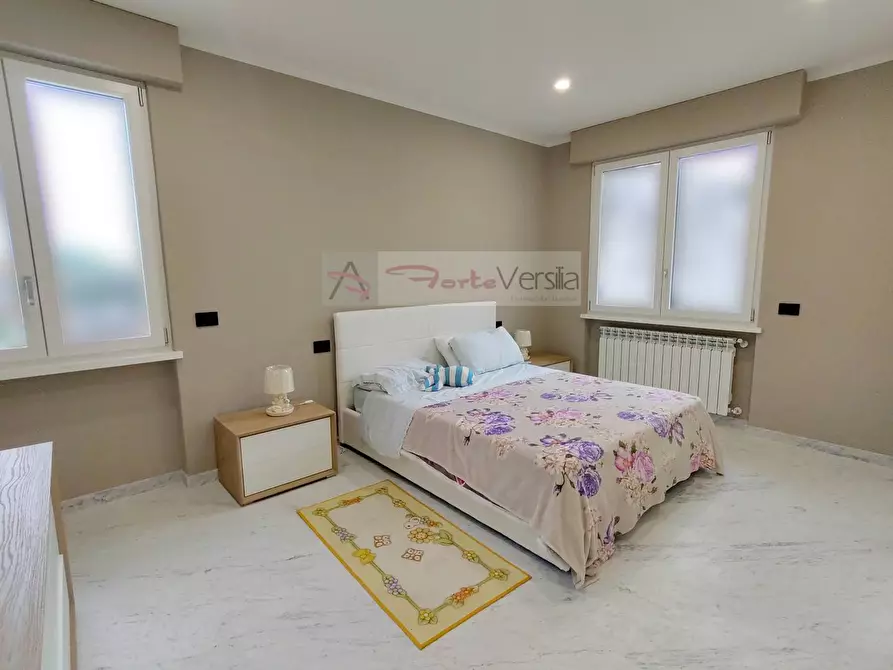 Immagine 10 di Appartamento in vendita  a Pietrasanta