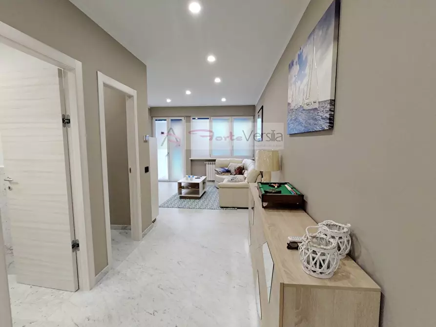 Immagine 5 di Appartamento in vendita  a Pietrasanta