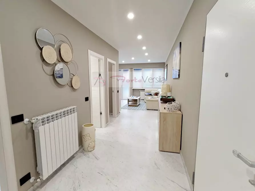 Immagine 2 di Appartamento in vendita  a Pietrasanta