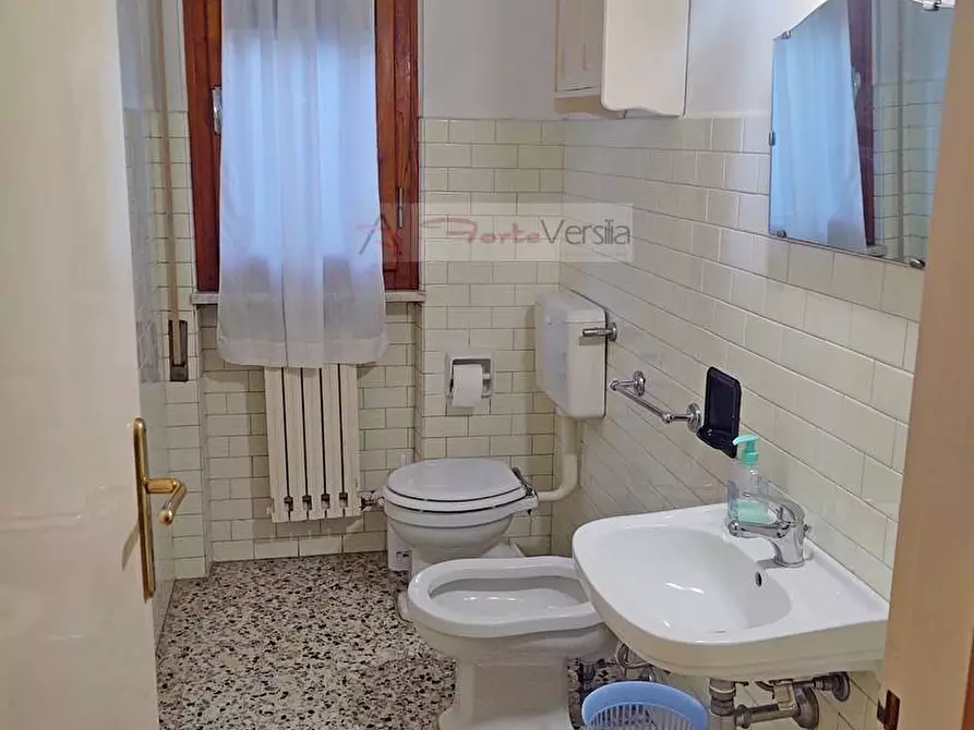 Immagine 23 di Casa indipendente in vendita  a Forte Dei Marmi