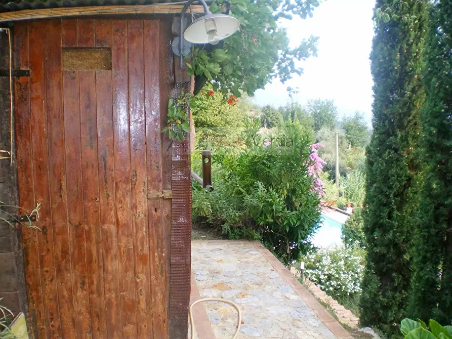 Immagine 44 di Rustico / casale in vendita  a Pietrasanta