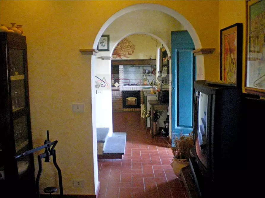 Immagine 54 di Rustico / casale in vendita  a Pietrasanta