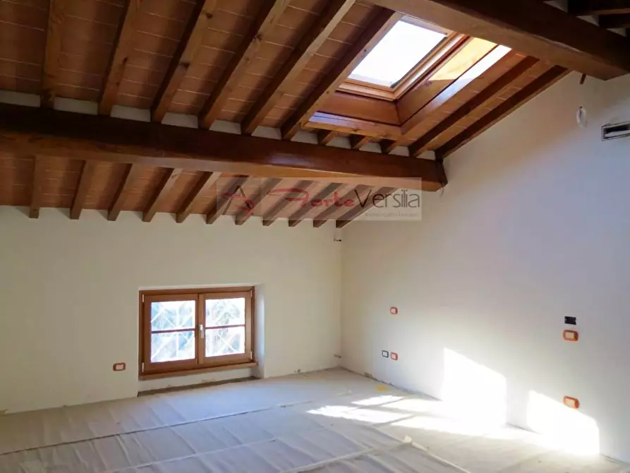 Immagine 4 di Rustico / casale in vendita  a Pietrasanta