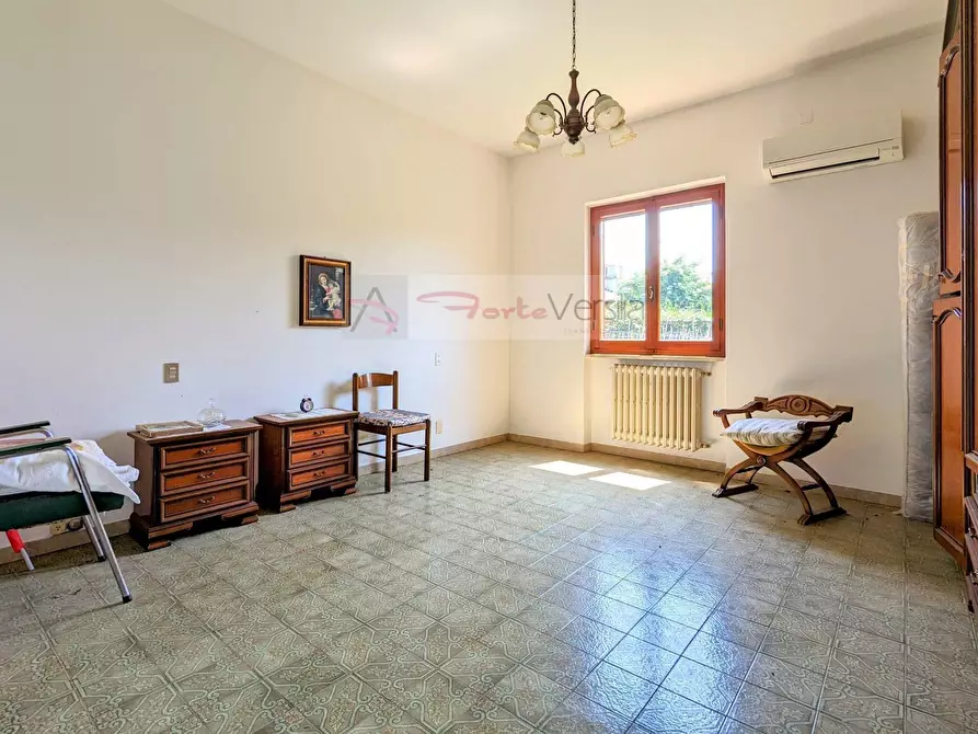 Immagine 6 di Villa in vendita  a Pietrasanta