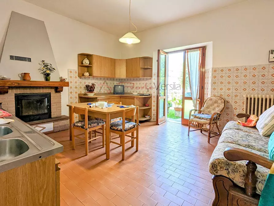 Immagine 11 di Villa in vendita  a Pietrasanta