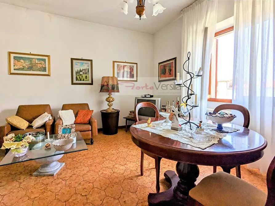 Immagine 19 di Villa in vendita  a Pietrasanta