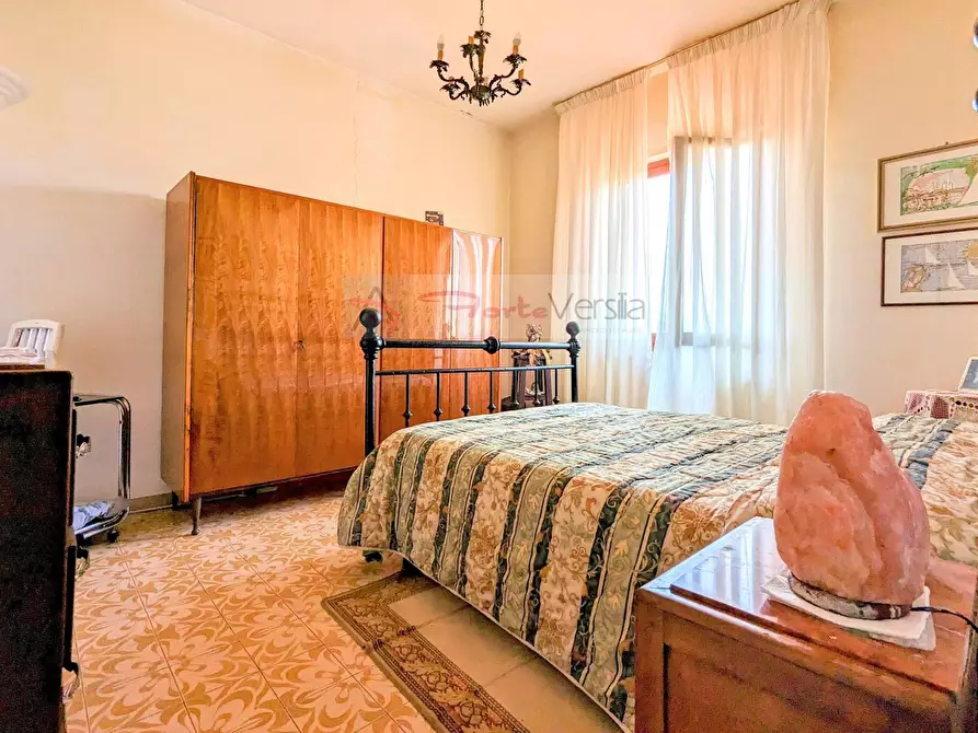 Immagine 29 di Villa in vendita  a Pietrasanta