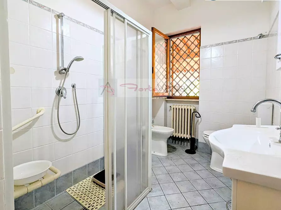 Immagine 37 di Villa in vendita  a Pietrasanta