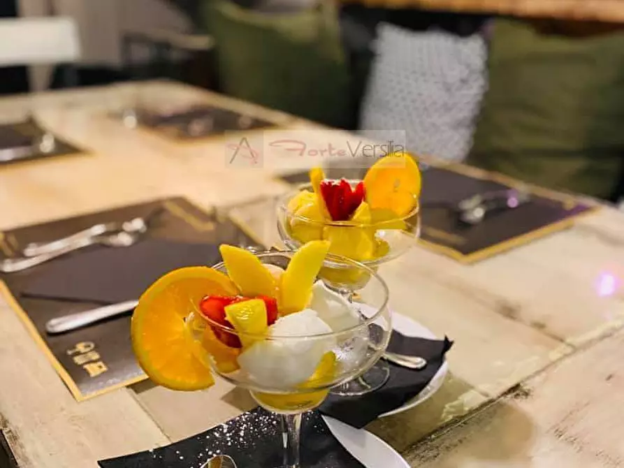 Immagine 20 di Albergo/B&B/Residence in vendita  a Camaiore