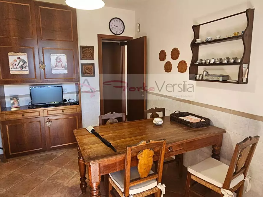 Immagine 20 di Villa in vendita  a Montignoso