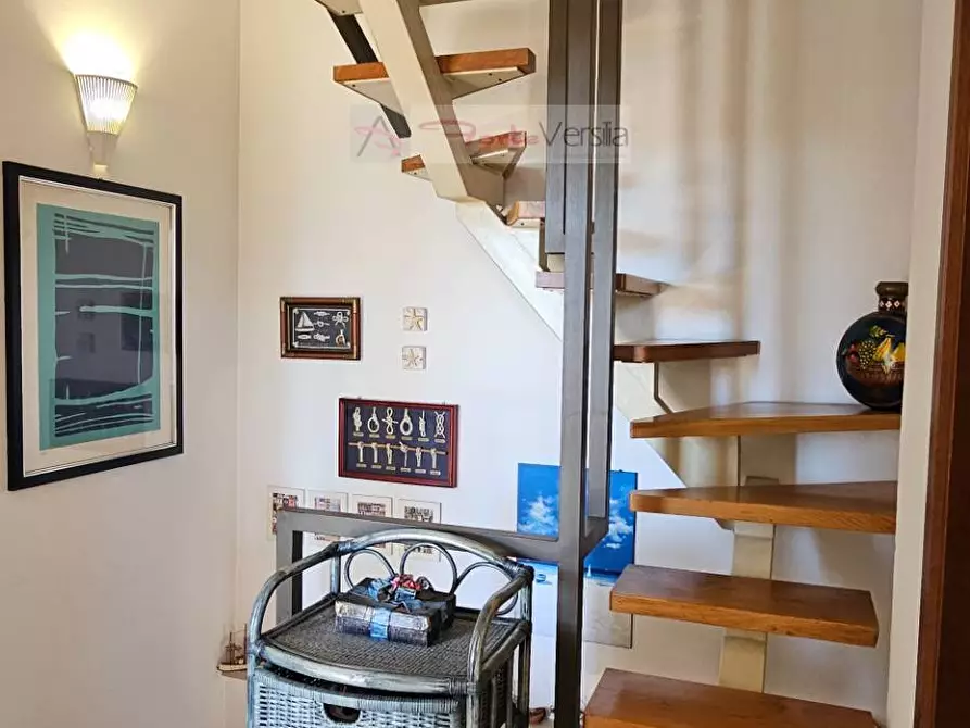 Immagine 31 di Villa in vendita  a Montignoso