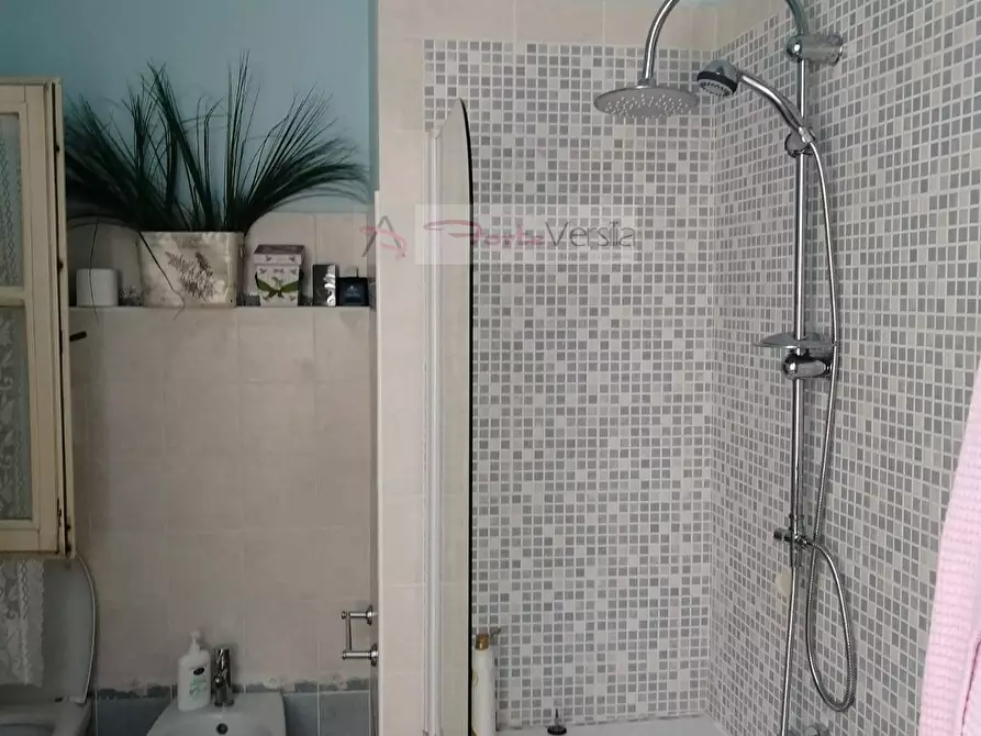 Immagine 25 di Villa in vendita  a Massa