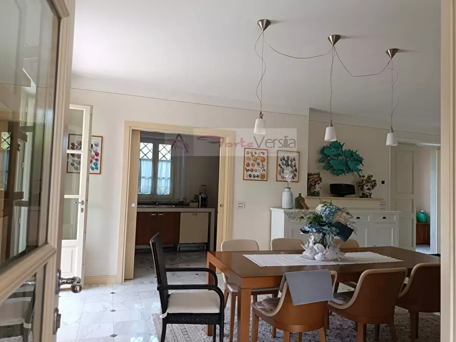 Immagine 22 di Villa in vendita  a Forte Dei Marmi