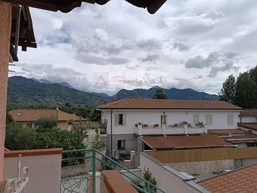 Immagine 5 di Appartamento in vendita  a Pietrasanta