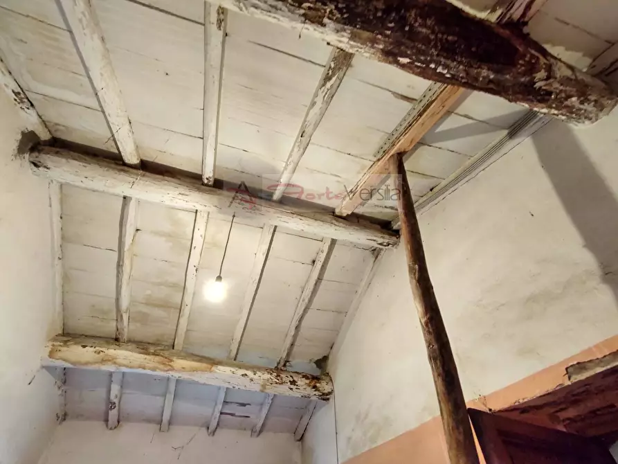 Immagine 7 di Rustico / casale in vendita  a Camaiore