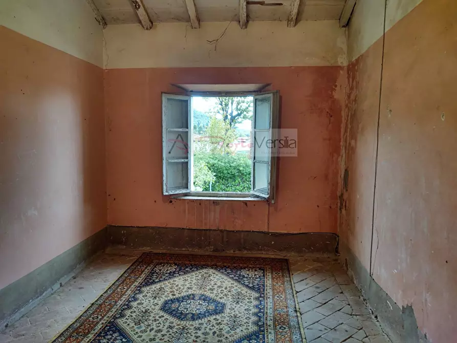 Immagine 10 di Rustico / casale in vendita  a Camaiore
