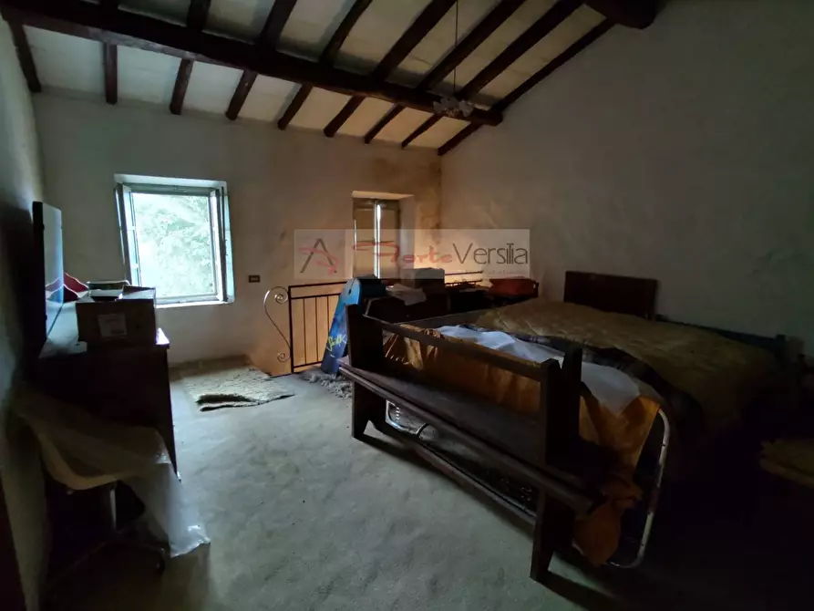 Immagine 8 di Rustico / casale in vendita  a Camaiore