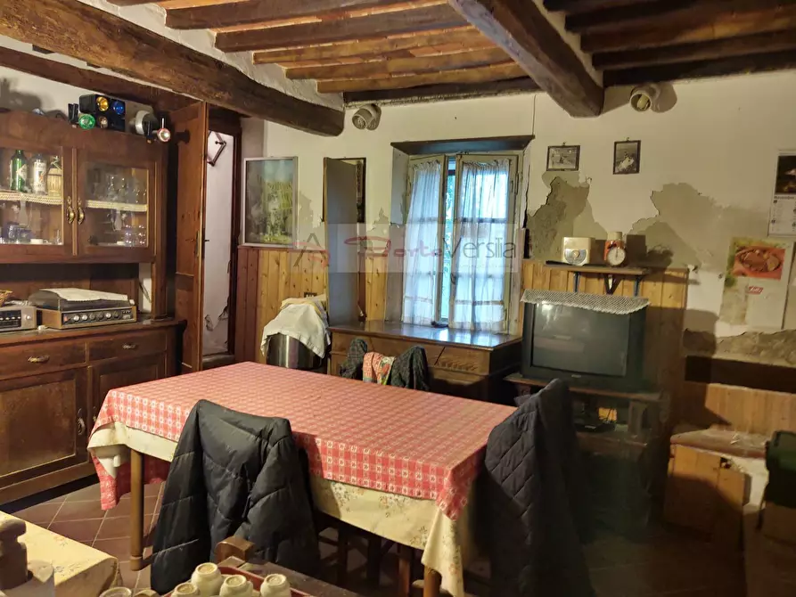 Immagine 4 di Rustico / casale in vendita  a Camaiore