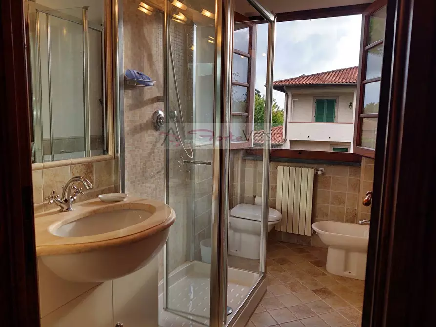 Immagine 25 di Villa in vendita  a Pietrasanta