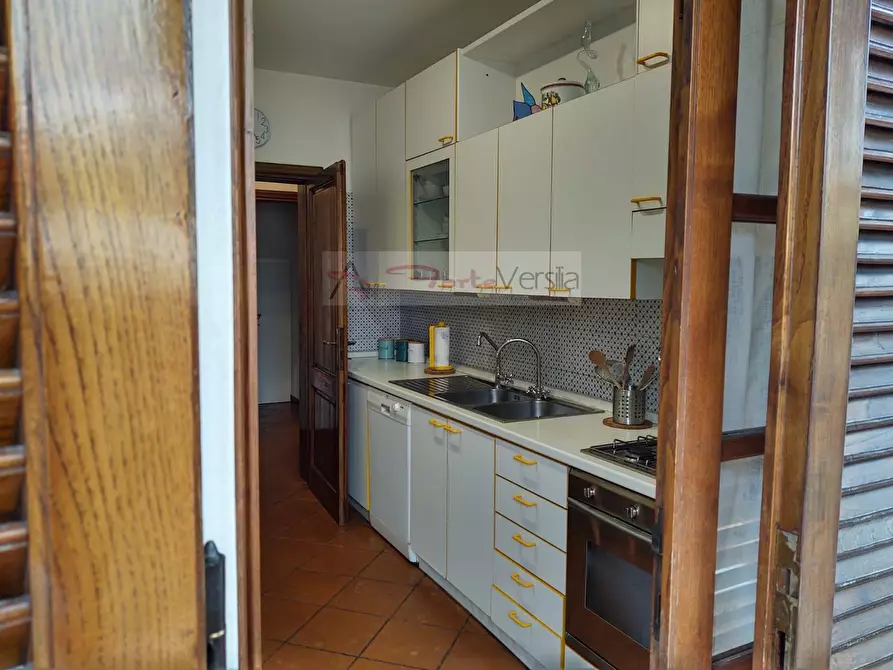 Immagine 60 di Villa in vendita  a Pietrasanta